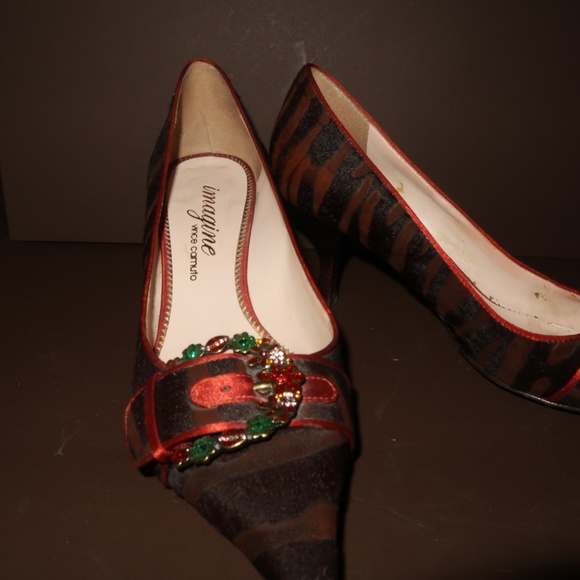 Vince Camuto Brown Pointed Toe Heel - Picture 2 of 6